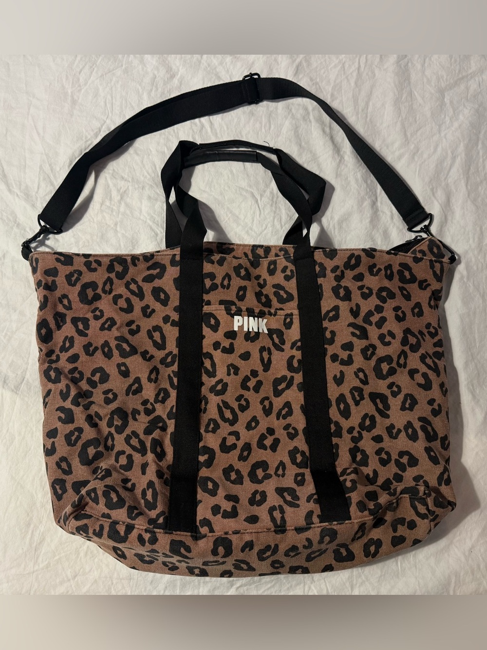 🖤Victoria’s Secret PINK Animal Print Large Bag🖤